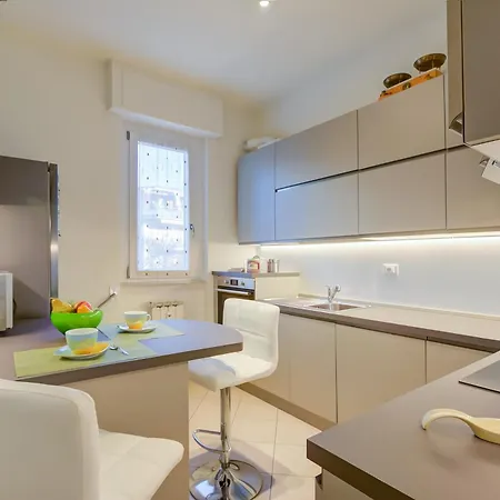 Alelu Classy And Chic Center - Happy Apartment *