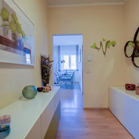 Alelu Classy And Chic Stresa Center Apartment With Terrace - Happy Rentals Apartament