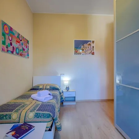 Alelu Classy And Chic Stresa Center Apartment With Terrace - Happy Rentals Apartament *