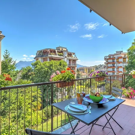 Alelu Classy And Chic Stresa Center Apartment With Terrace - Happy Rentals Apartament *