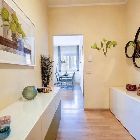 Alelu Classy And Chic Stresa Center Apartment With Terrace - Happy Rentals