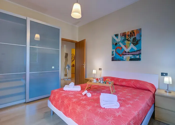 Апартаменты Alelu Classy And Chic Center - Happy